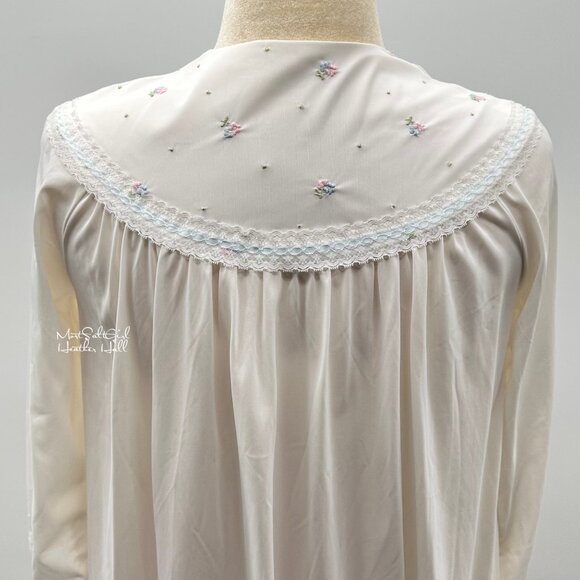 Vintage Shadowline White Button-Up Nightgown with Embroidered Collar & Pocket - Picture 3 of 7